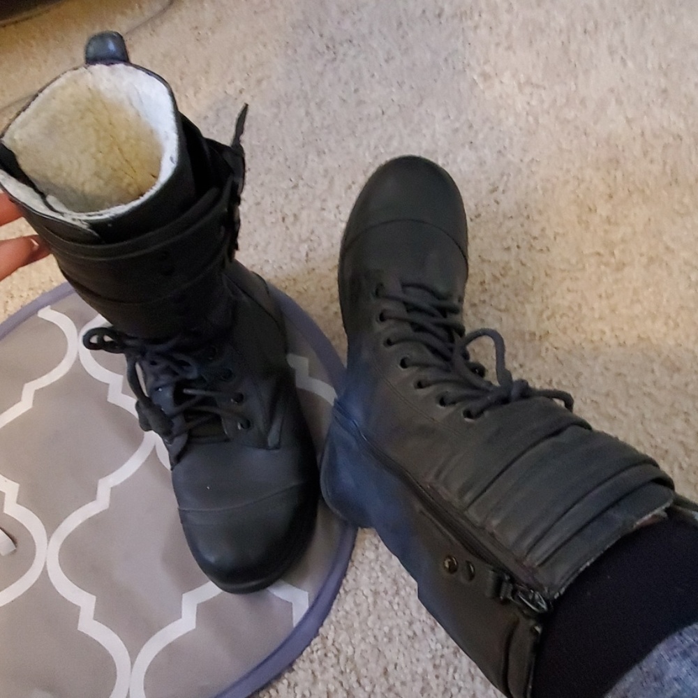 Boots - Picture 8 of 8